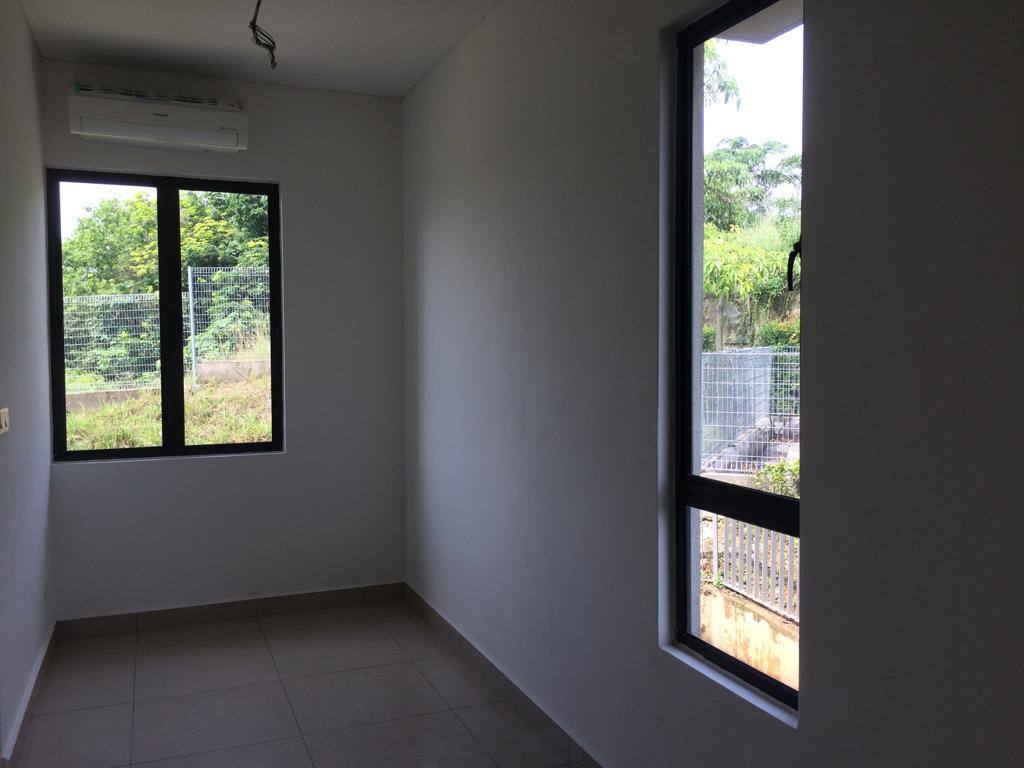 END LOT TRIPLE STOREY TAMAN D ALPINIA PUCHONG - photo 5