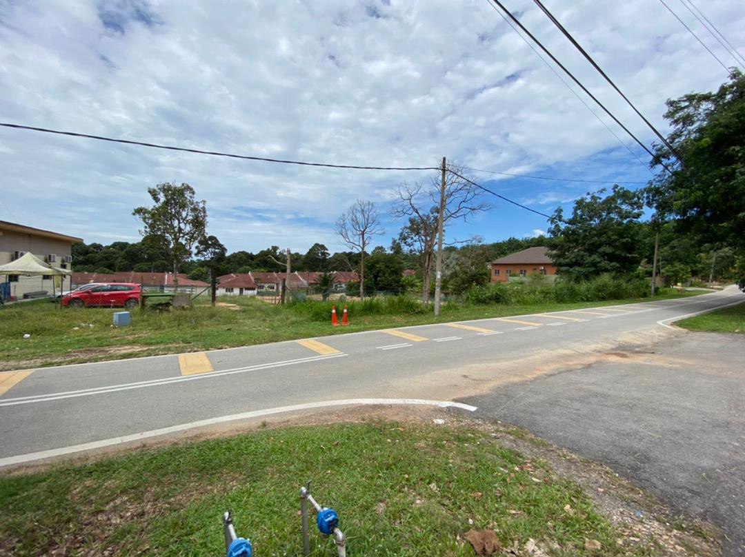 FACING MAIN ROAD LAND FOR RENT SALAK TINGGI - photo 4