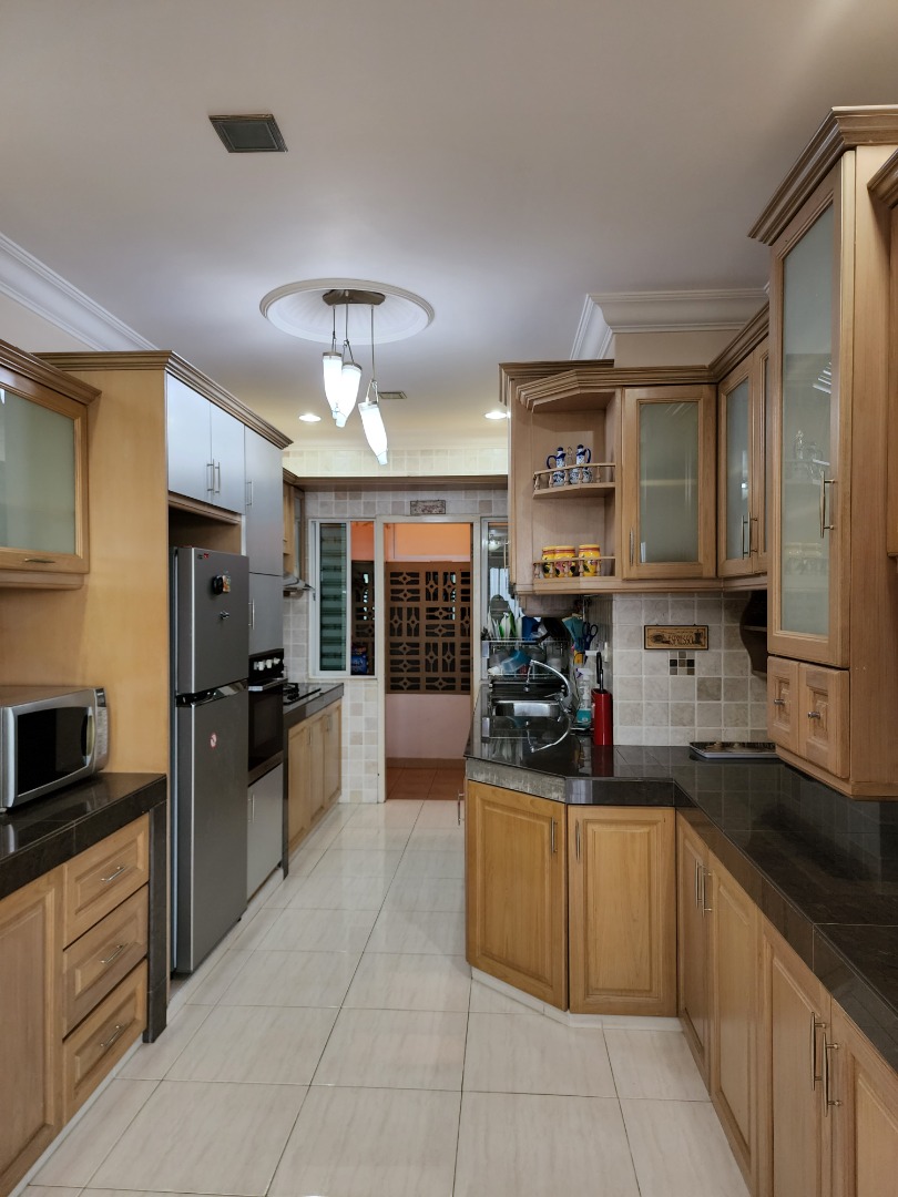 DUPLEX UNIT FULLY FURNISHED ARMANEE TERRACE - photo 7