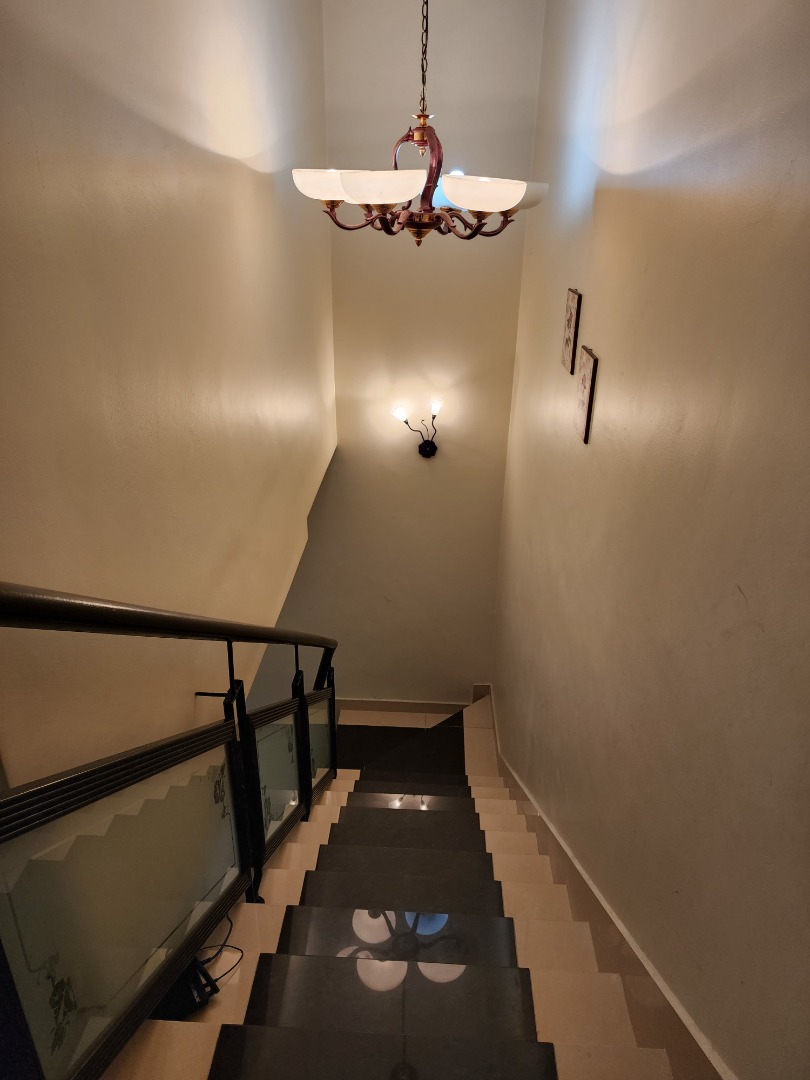 DUPLEX UNIT FULLY FURNISHED ARMANEE TERRACE - photo 9