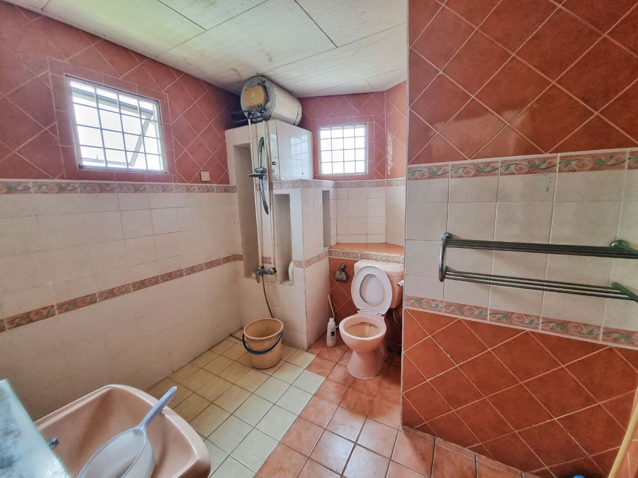 CORNER LOT DOUBLE STOREY USJ 1 SUBANG JAYA - photo 11