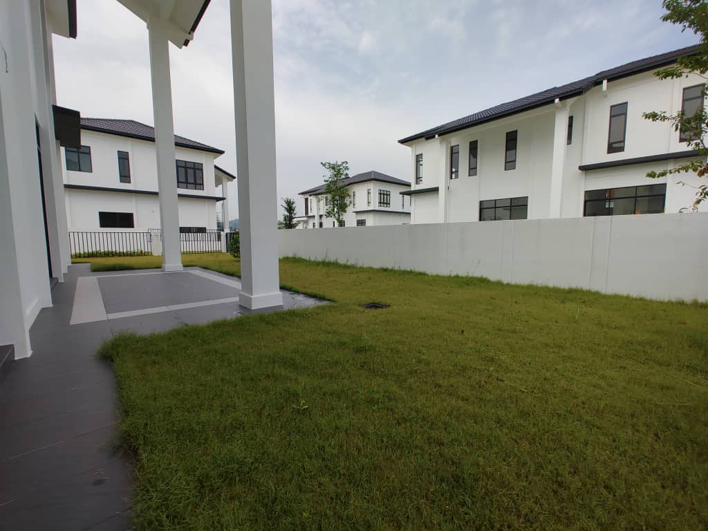 END LOT BUNGALOW NORTON ECO GRANDEUR PUNCAK ALAM - photo 5