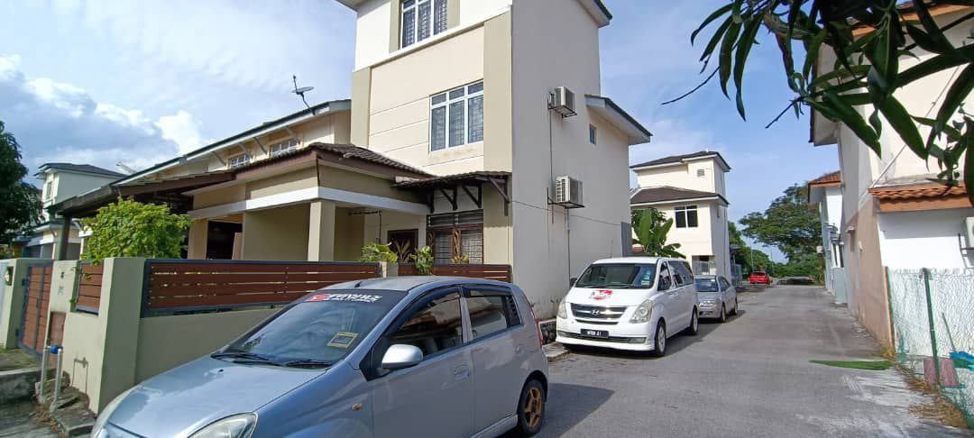 ENDLOT NICE RENO LA COTTAGE TAMAN PUTRA PERDANA - photo 2