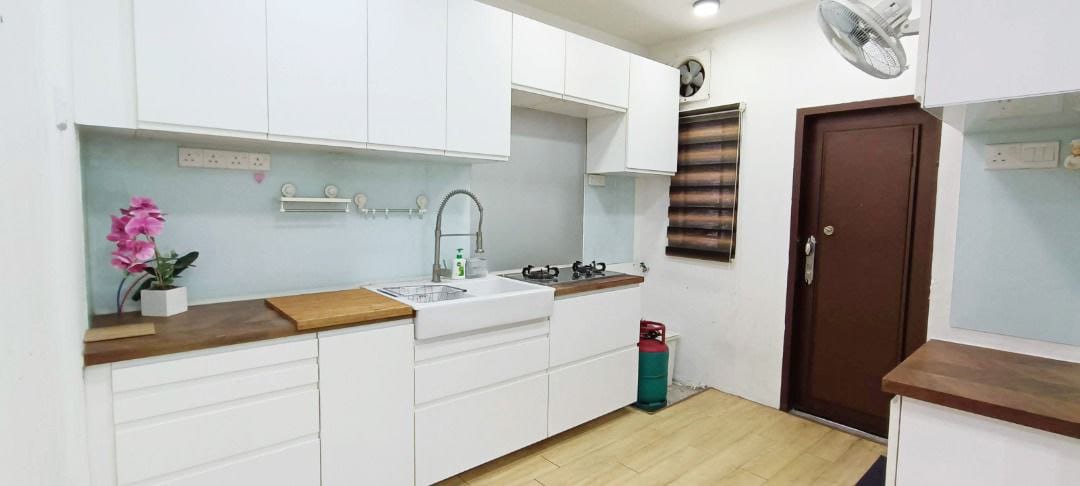 ENDLOT NICE RENO LA COTTAGE TAMAN PUTRA PERDANA - photo 5