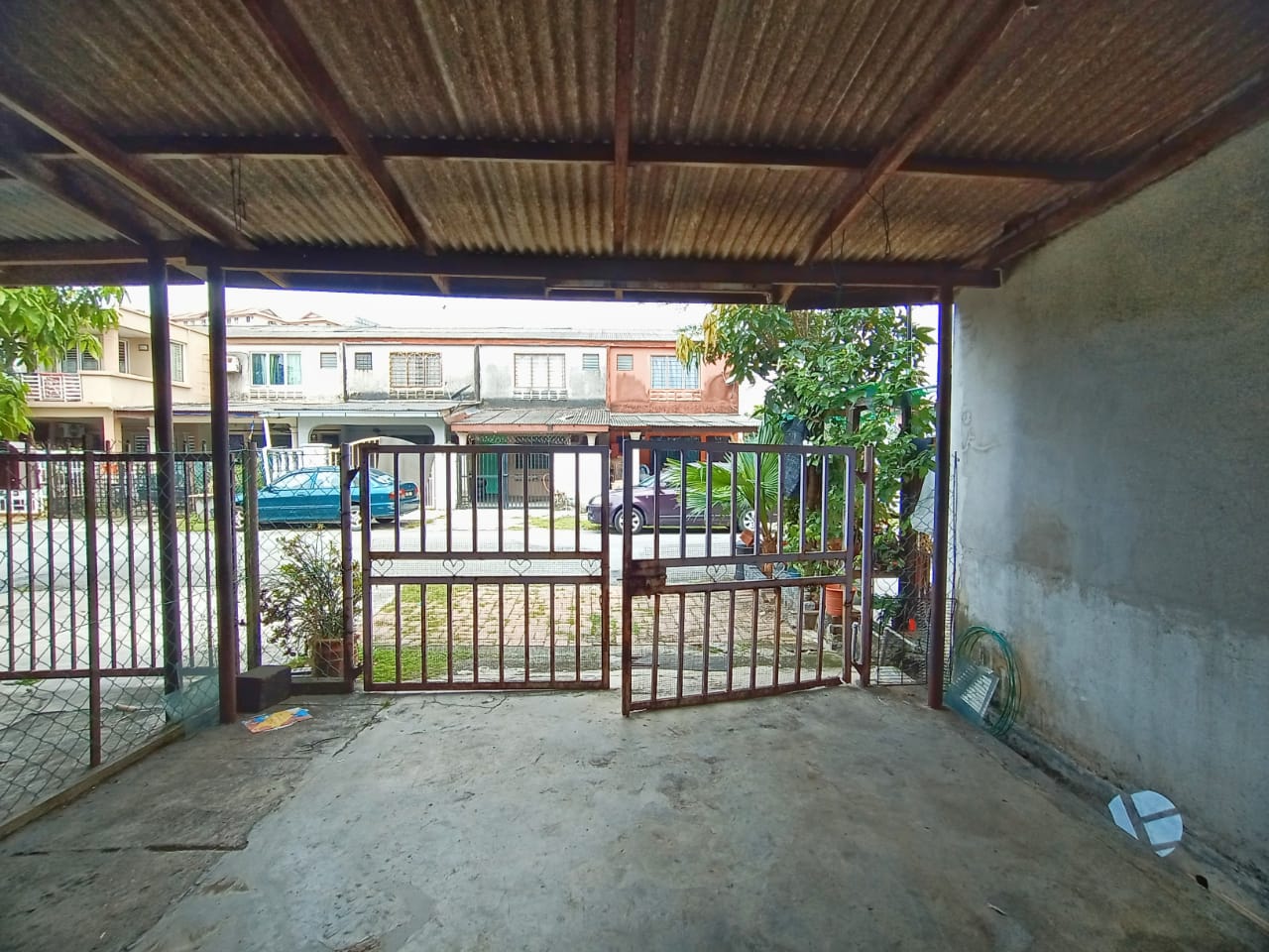 NICE UNIT DOUBLE STOREY TAMAN PUCHONG PERDANA - photo 2