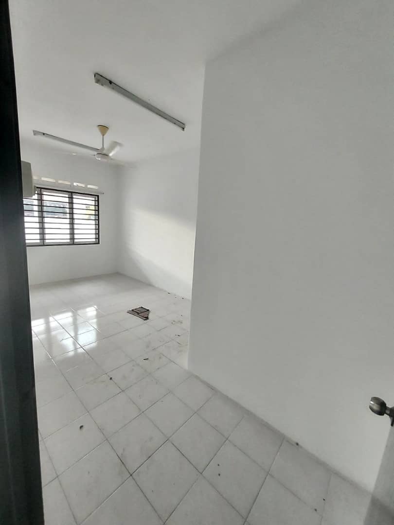 NICE UNIT SINGLE STOREY TAMAN LANGAT MURNI BANTING - photo 5