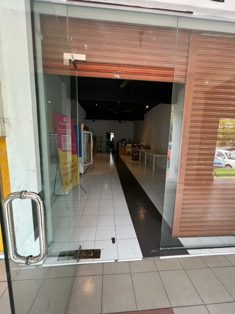 GROUND FLOOR SHOP LOT PUTRA WALK TAMAN EQUINE - photo 2