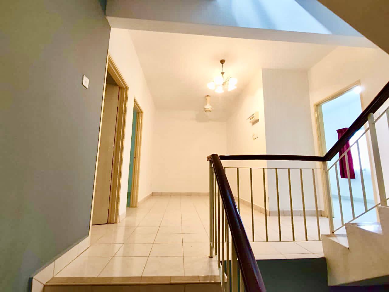 PARTLY FURNISHED TRIPLE STOREY TAMAN ANGGERIK EMAS - photo 5