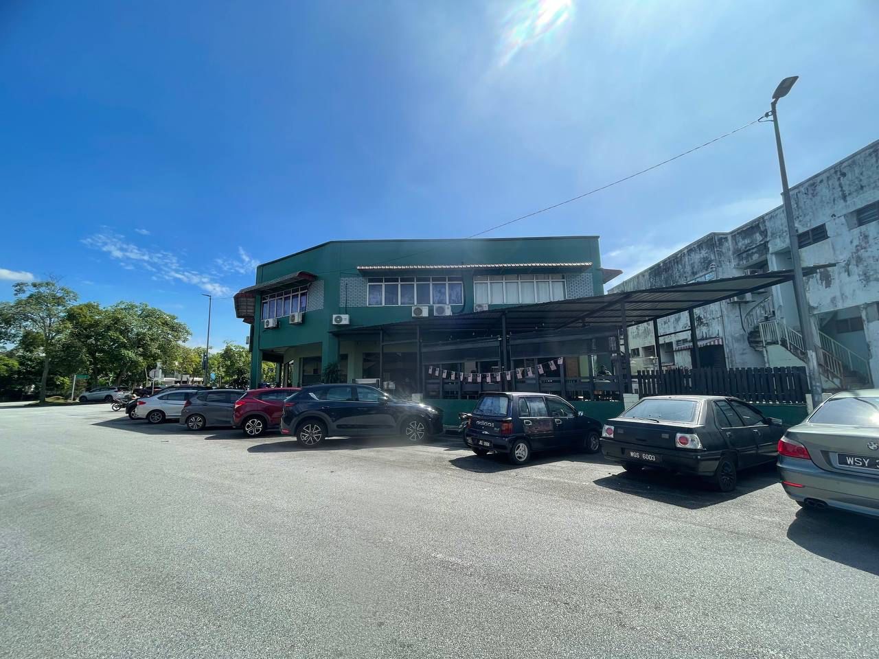 GROUND FLOOR CORNER LOT SHOP LOT SEKSYEN 8 - photo 2