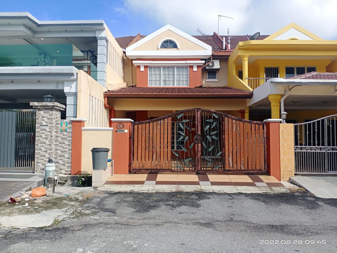 RENOVATED DOUBLE STOREY TAMAN PUTRA BUDIMAN For Sale At Selangor Balakong