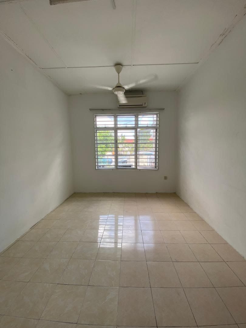 SINGLE STOREY TAMAN PINGGIRAN CYBER CYBERJAYA - photo 6