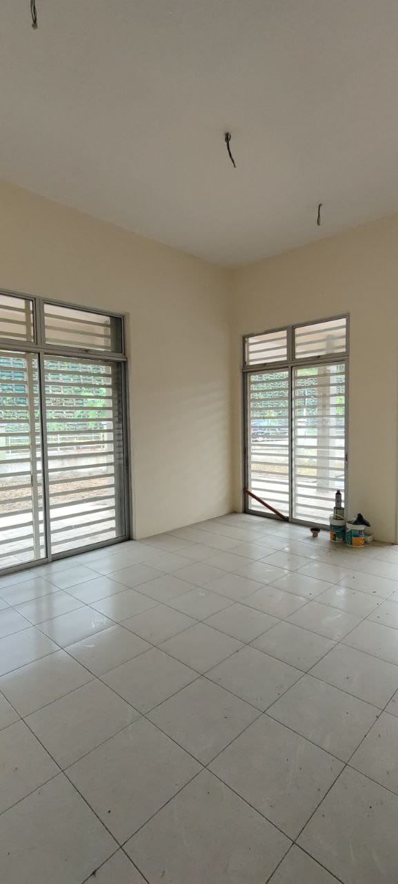 CORNER LOT SINGLE STOREY BANDAR SAUJANA PUTRA - photo 4