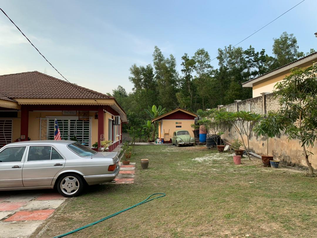 BUNGALOW BUKIT BERUNTUNG GOLF CLUB - photo 2
