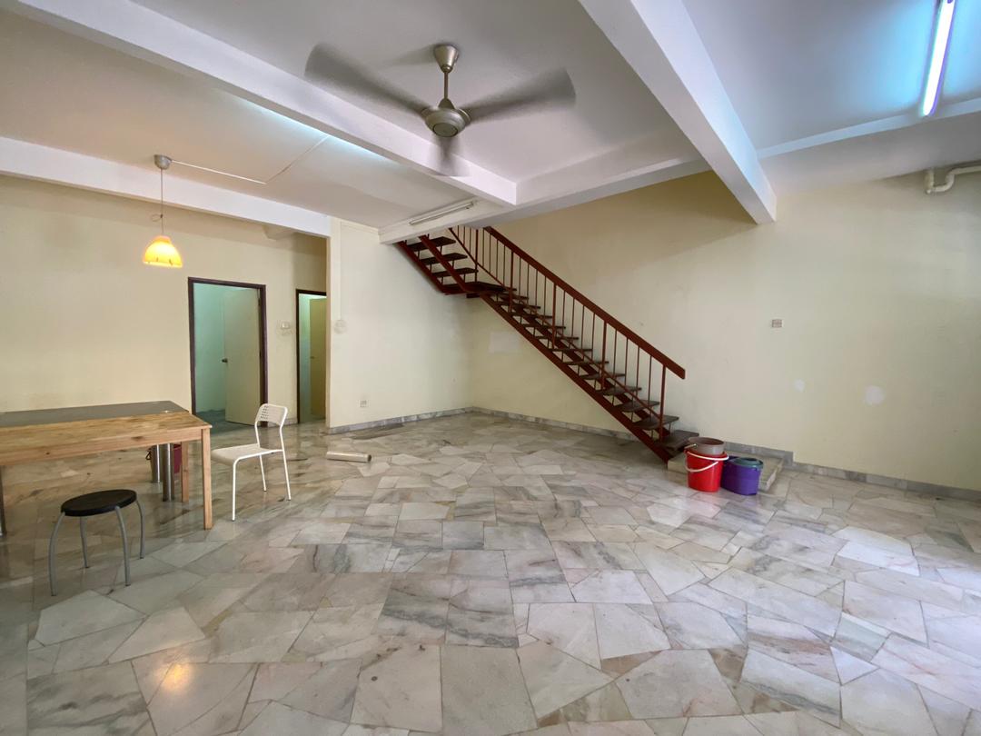DOUBLE STOREY TAMAN SAUJANA PUCHONG - photo 3