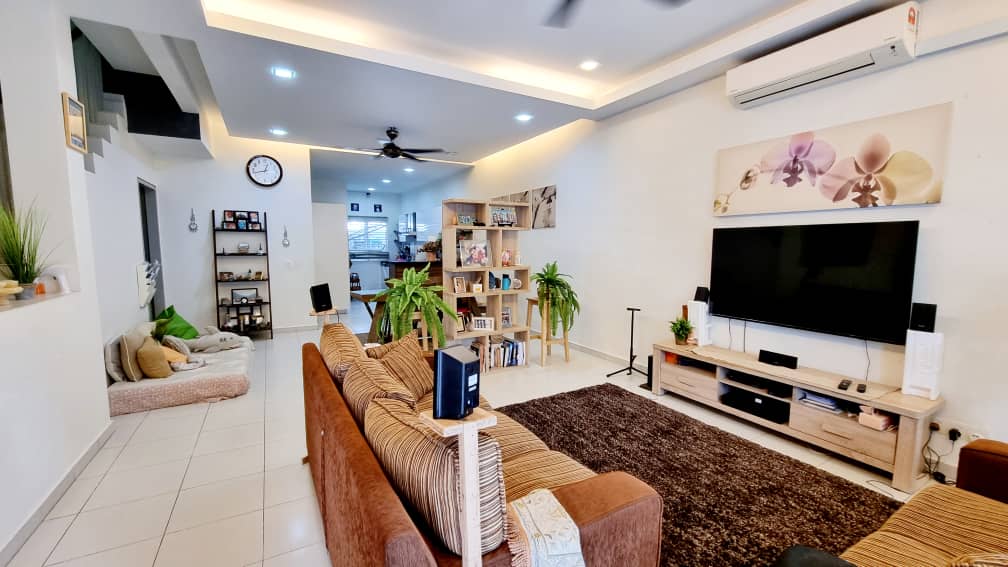DOUBLE STOREY TERRACE HOUSE LAMAN ORKID NILAI - photo 2