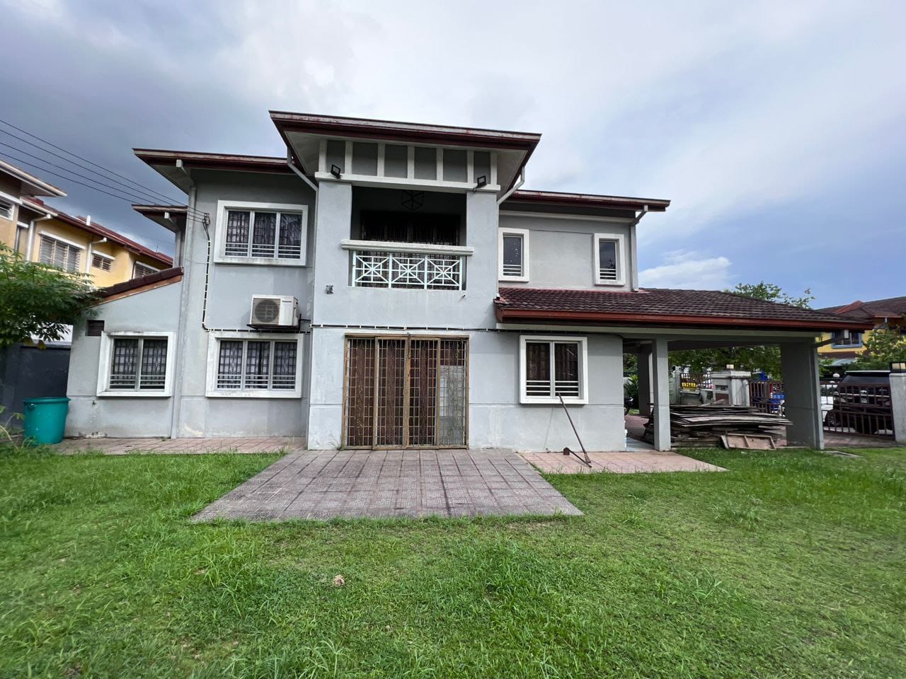 CORNER LOT DOUBLE STOREY TAMAN PINGGIRAN USJ - photo 3