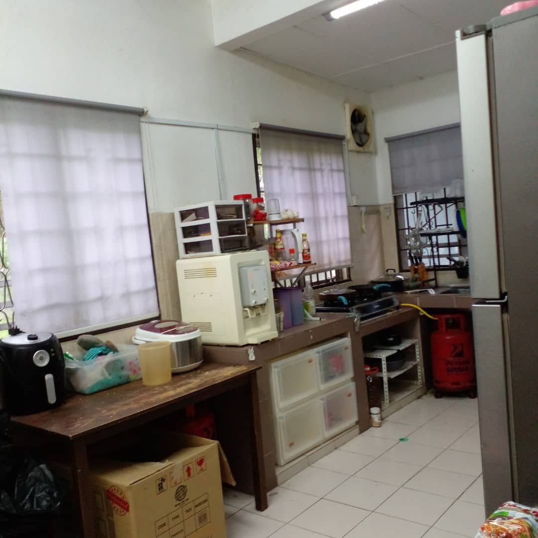 CORNER LOT DOUBLE STOREY TAMAN PINGGIRAN USJ - photo 5