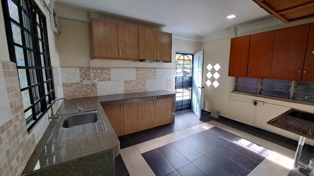 CORNER LOT DOUBLE STOREY BANDAR BARU BANGI - photo 8
