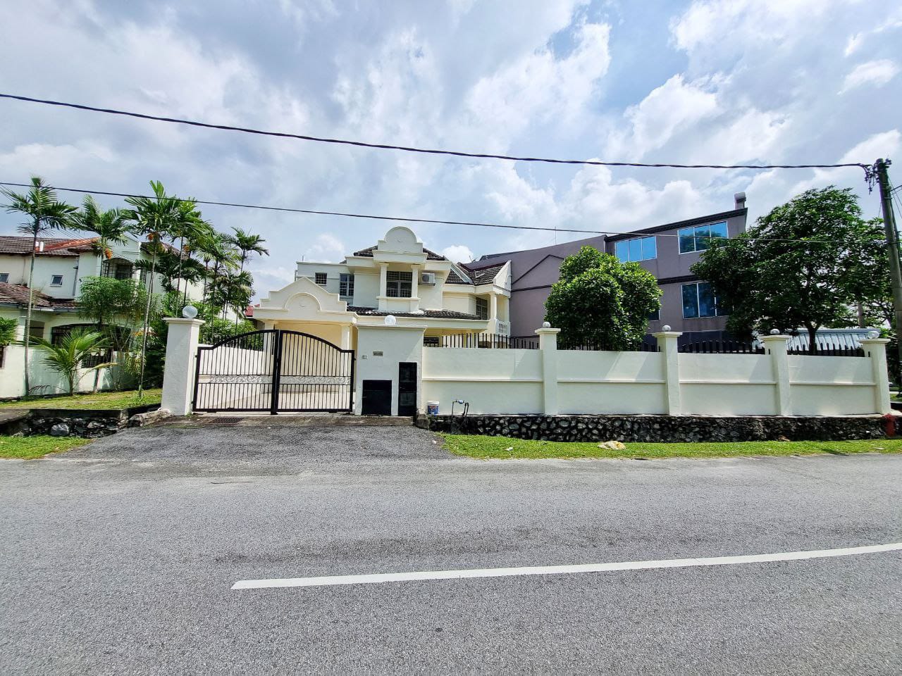 CORNER LOT DOUBLE STOREY USJ 1 SUBANG JAYA - photo 4