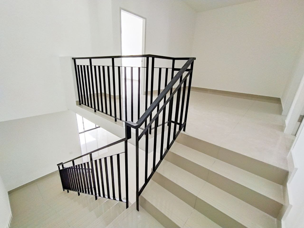 BRAND NEW DOUBLE STOREY TERRACE SEJATI LAKESIDE - photo 7