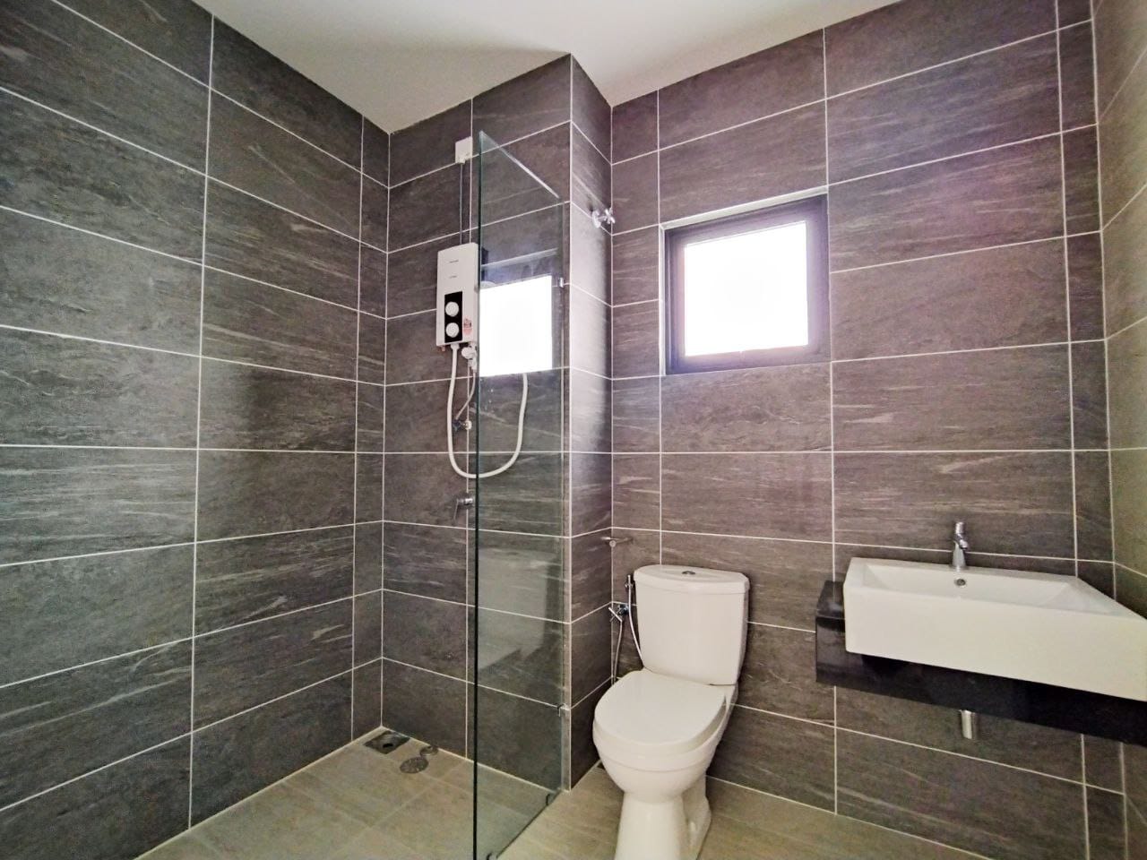 BRAND NEW DOUBLE STOREY TERRACE SEJATI LAKESIDE - photo 10