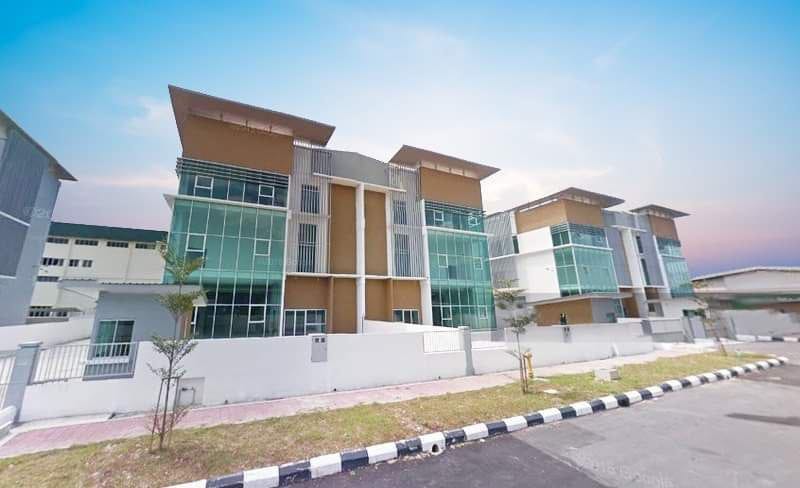 FACTORY SEMI D TRIPLE STOREY END LOT USJ 19 SUBANG - photo 2