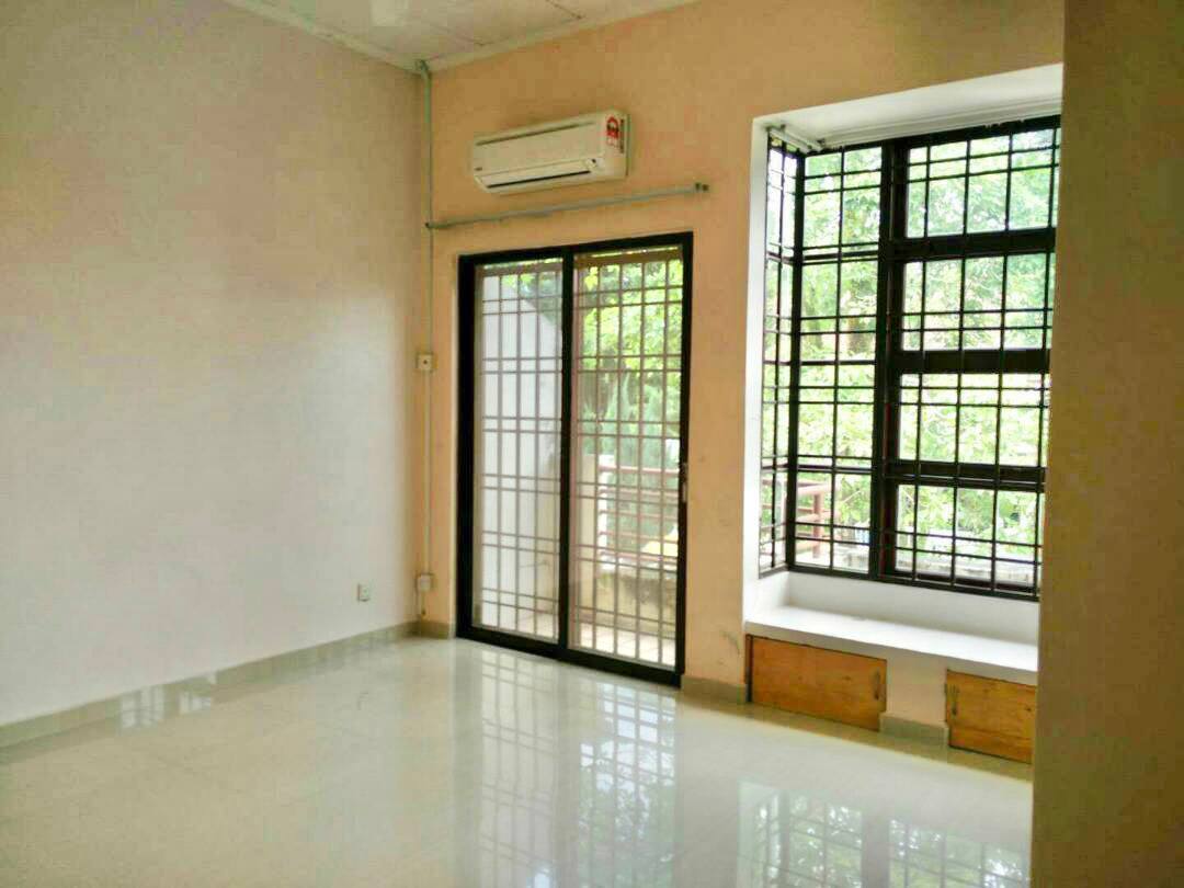 RENOVATED DOUBLE STOREY TAMAN PUCHONG PRIMA - photo 5