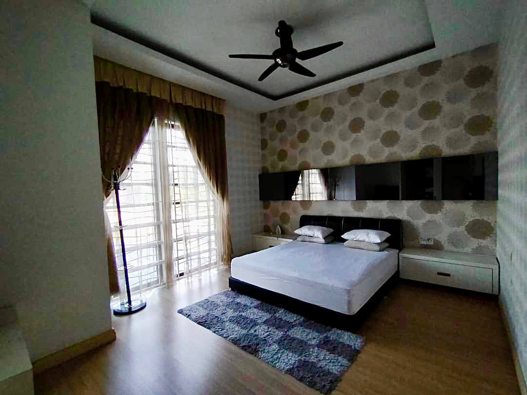 NICE RENPOVATED DOUBLE STOREY CAHAYA SPK U19 - photo 5