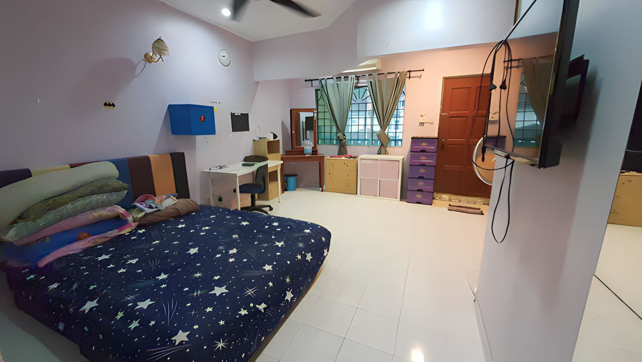 NICE RENOVATED DOUBLE STOREY TAMAN BOLTON GOMBAK - photo 4