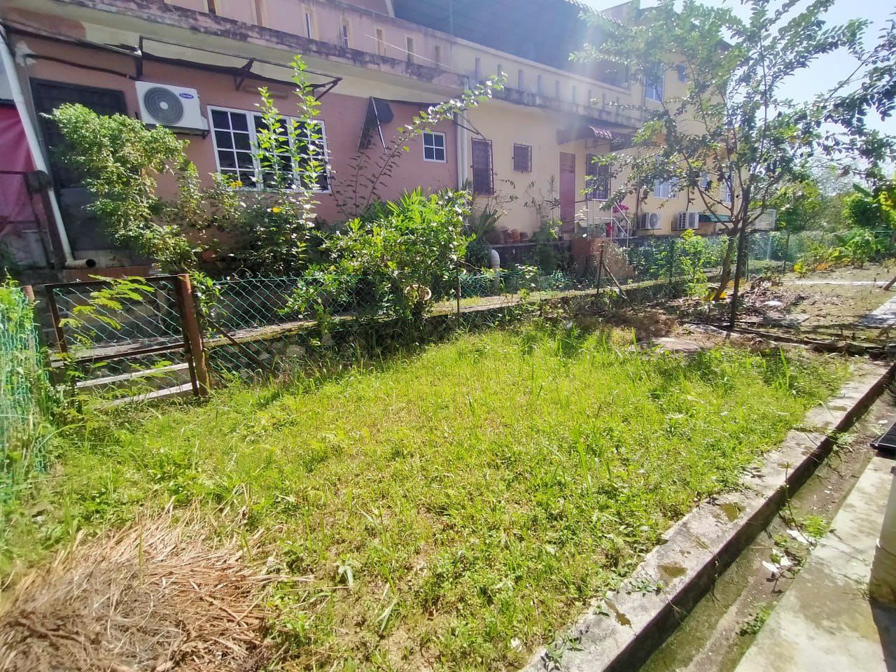 NICE UNIT DOUBLE STOREY TAMAN LESTARI PUTRA EQUINE - photo 6