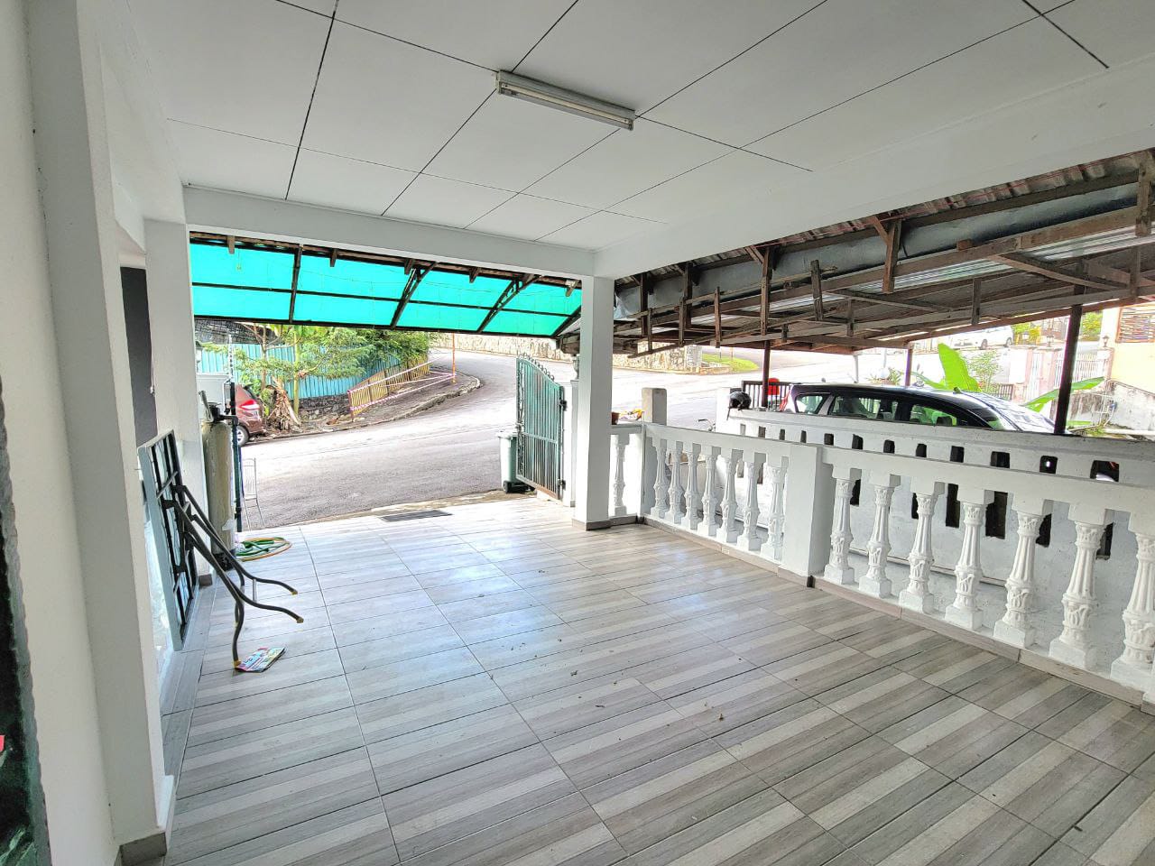 NICE UNIT DOUBLE STOREY TAMAN BUKIT ANGGERIK - photo 2