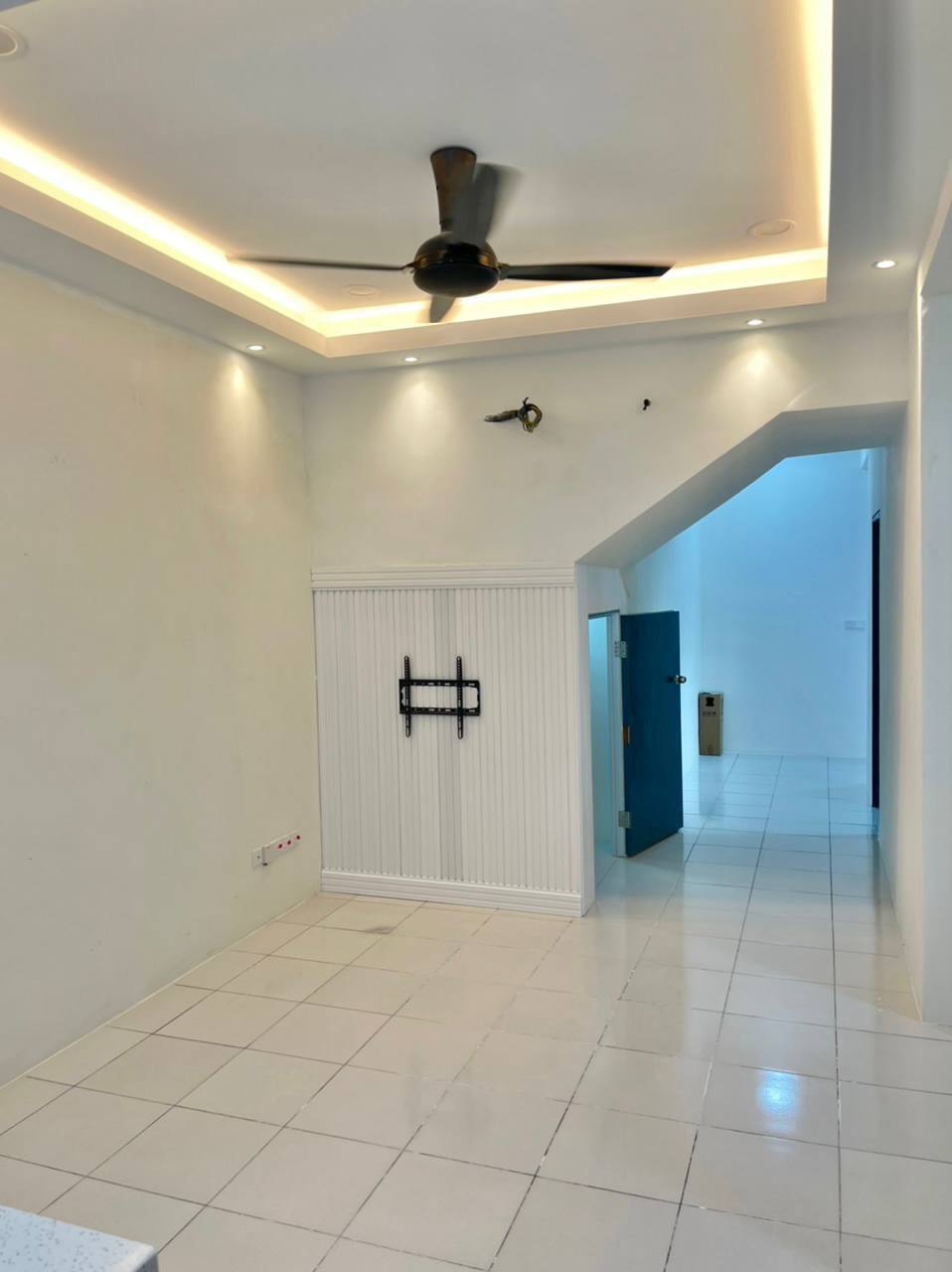 PARTLY FURNISHED KITA BAYU TOWNHOUSE CYBERSOUTH - photo 2