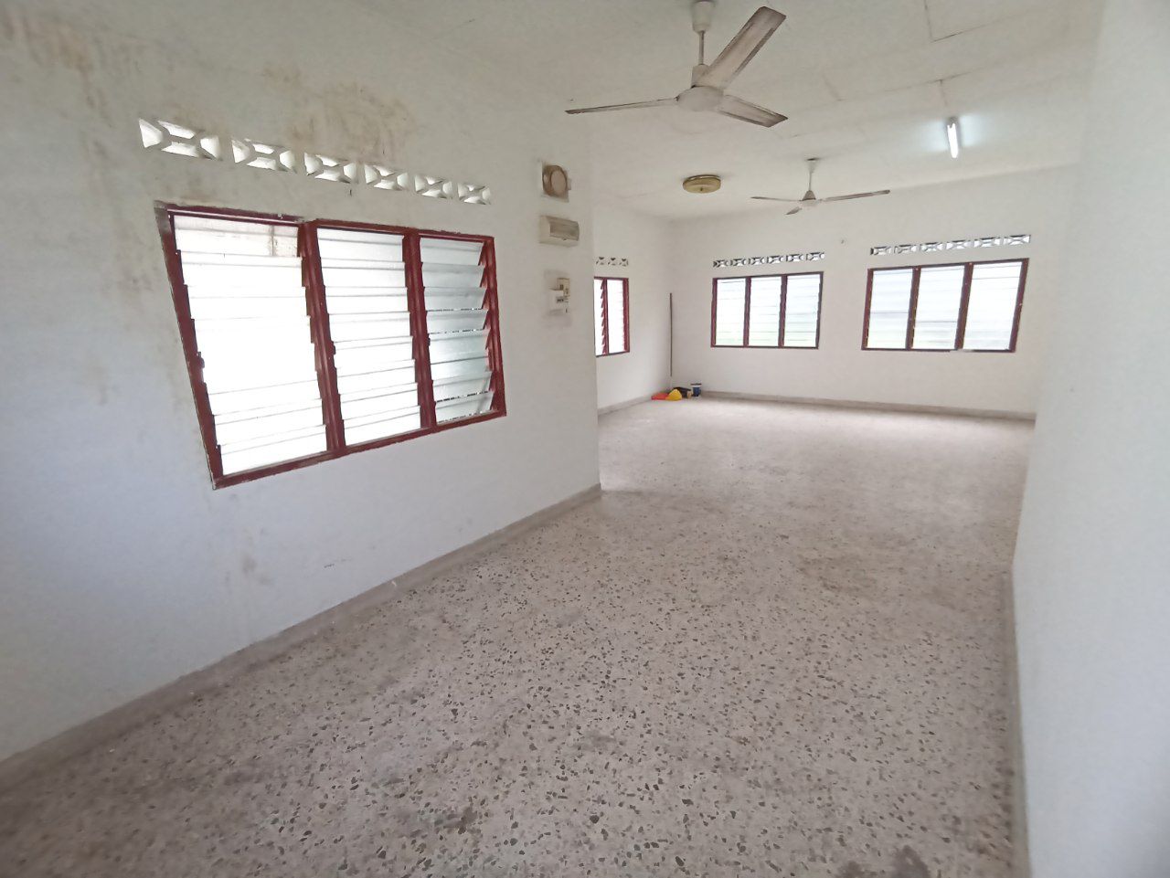 HUGE EXTRA LAND BUNGALOW SERI KEMBANGAN - photo 7