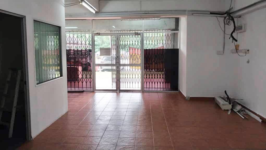 GROUND FLOOR SHOP LOT TAMAN PUCHONG INTAN - photo 2