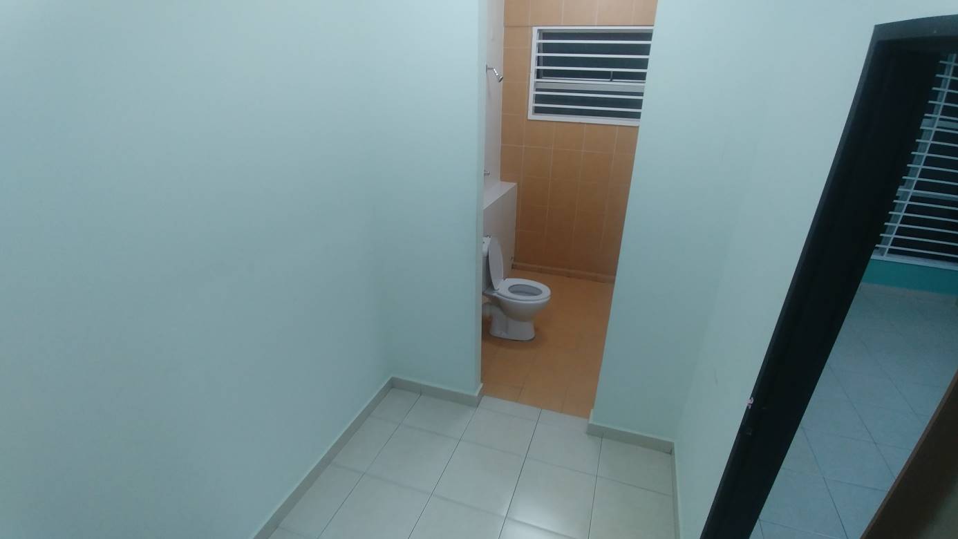 2 Storey Terrace Bangi Avenue FREEHOLD - photo 8