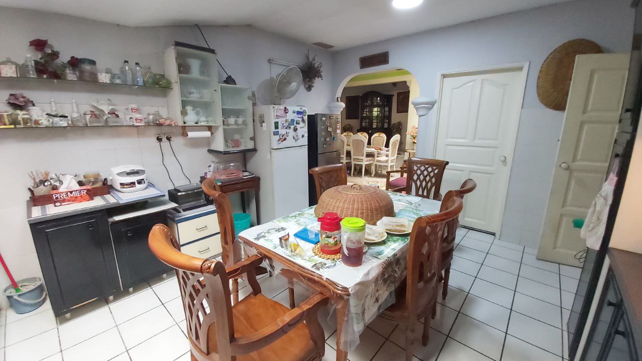 Bungalow Taman Pelangi Sentul - photo 11