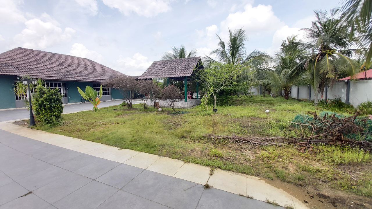 Kampung Jawa Klang Near Taman Sri Andalas Bungalow - photo 4
