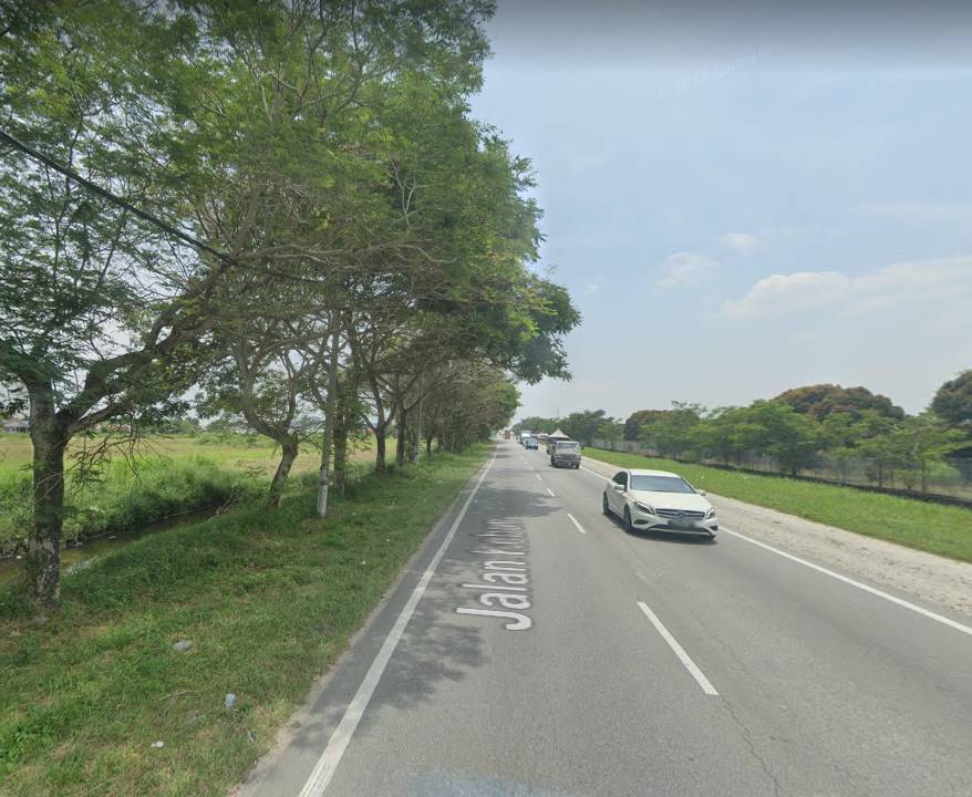 Tanah Jalan Kebun Near Kesas Highway - photo 8