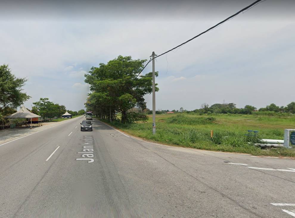 Tanah Jalan Kebun Near Kesas Highway - photo 10