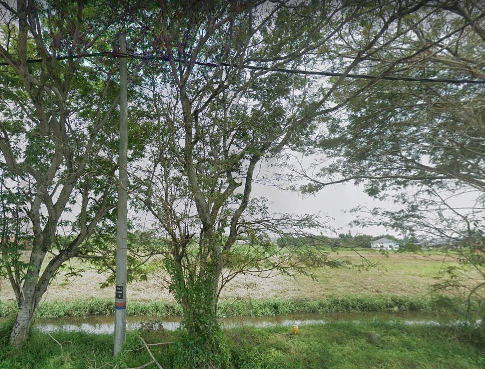 Tanah Jalan Kebun Near Kesas Highway - photo 13