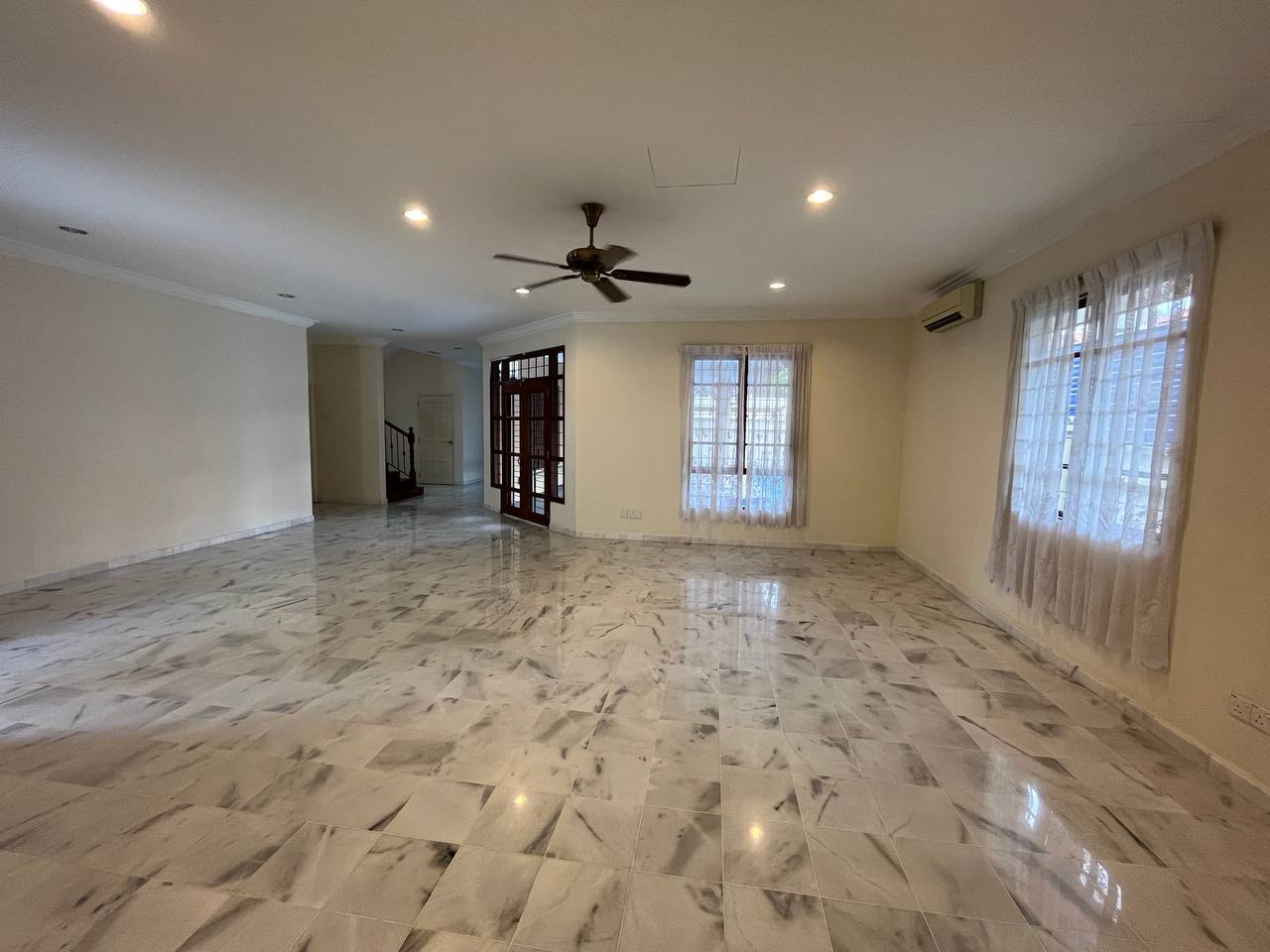 Bungalow Taman Ampang Utama - photo 5