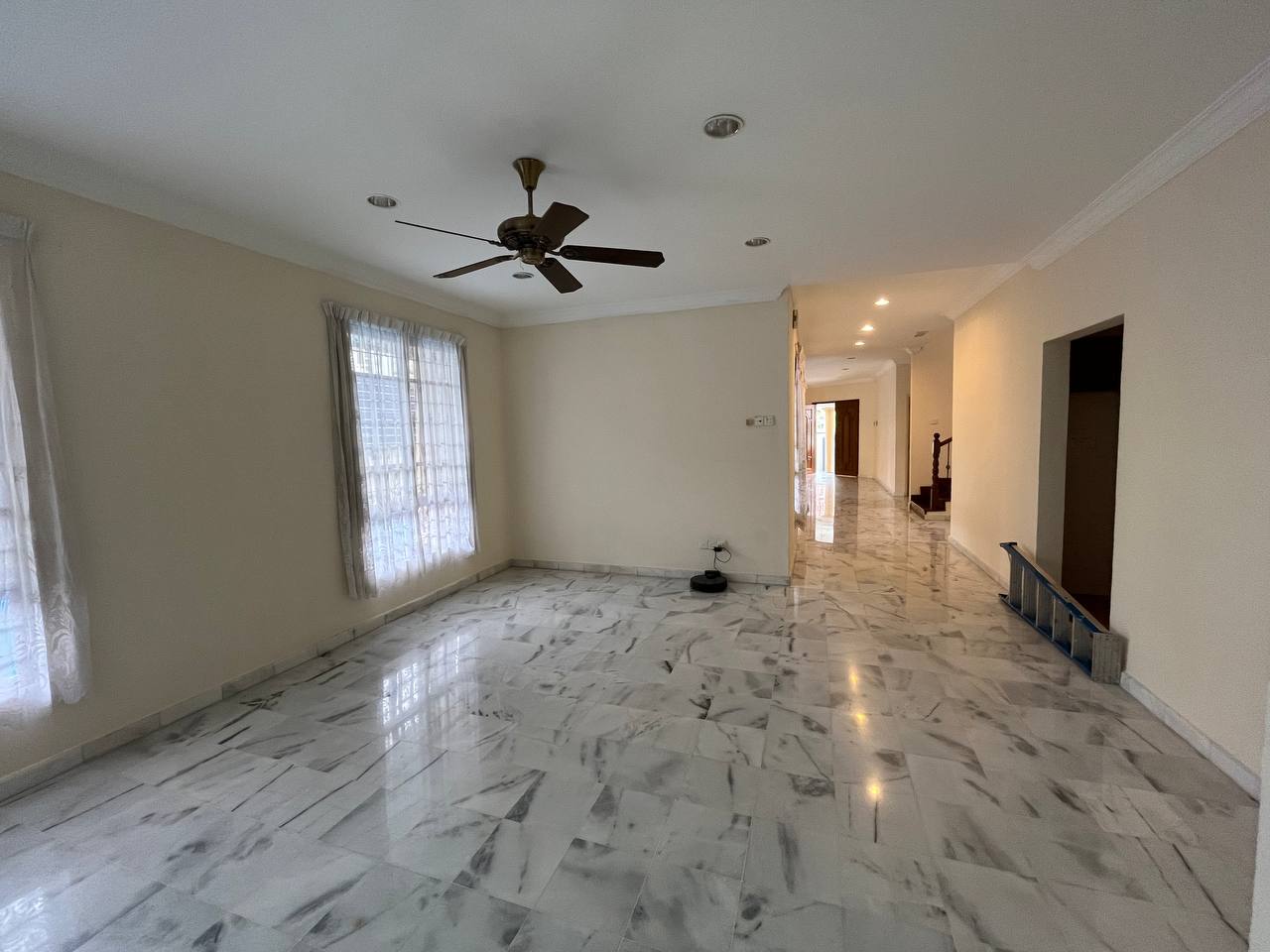 Bungalow Taman Ampang Utama - photo 6
