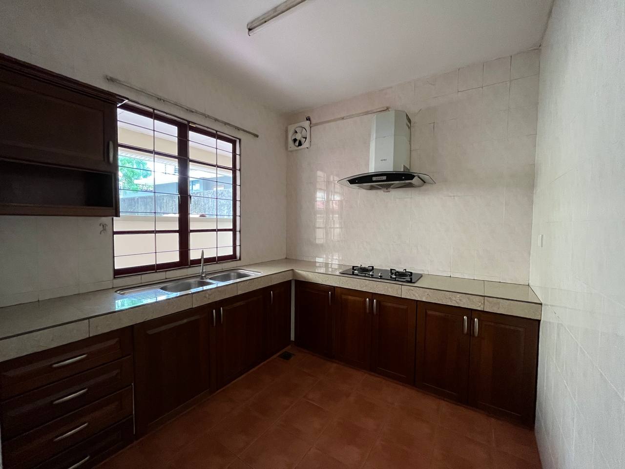 Bungalow Taman Ampang Utama - photo 12