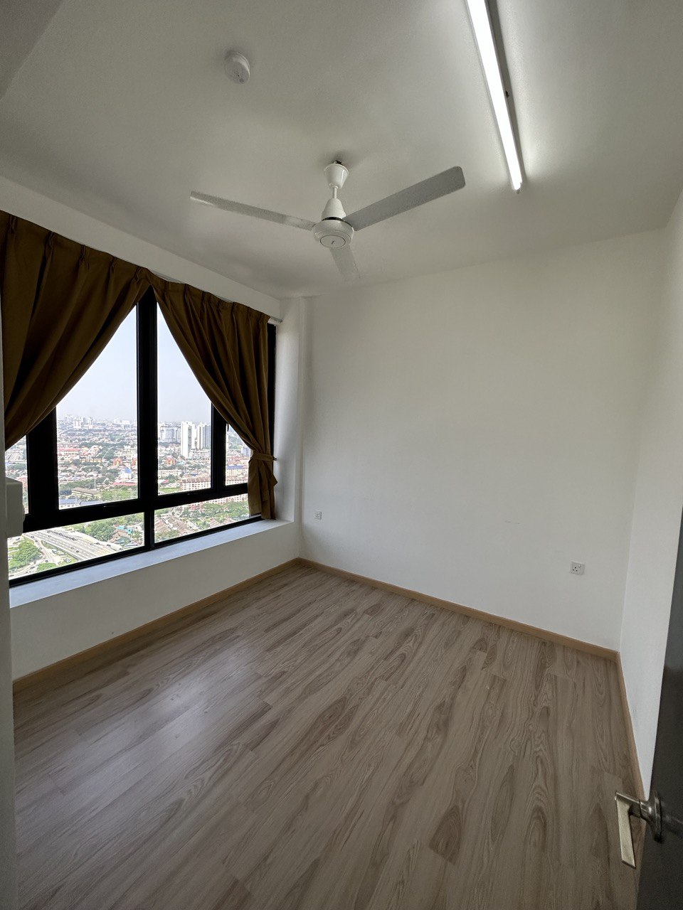 Aera Residence Sunway View Tingkat 37 Vino - photo 4