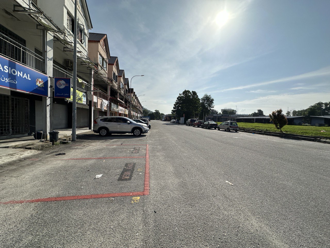 Shop Lot Kosmopleks Bandar Baru Salak Tinggi - photo 2