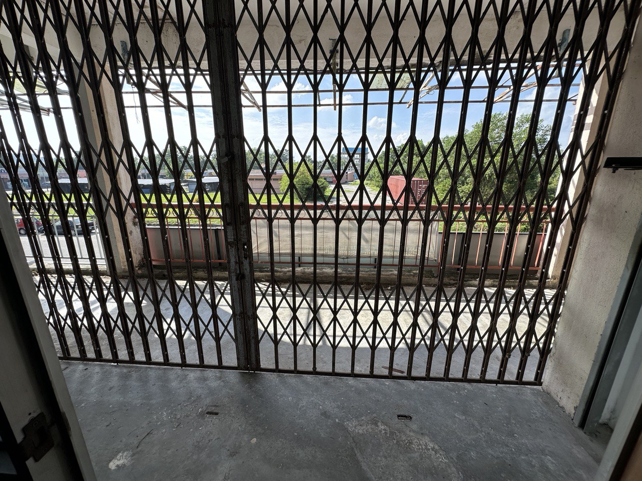 Shop Lot Kosmopleks Bandar Baru Salak Tinggi - photo 8