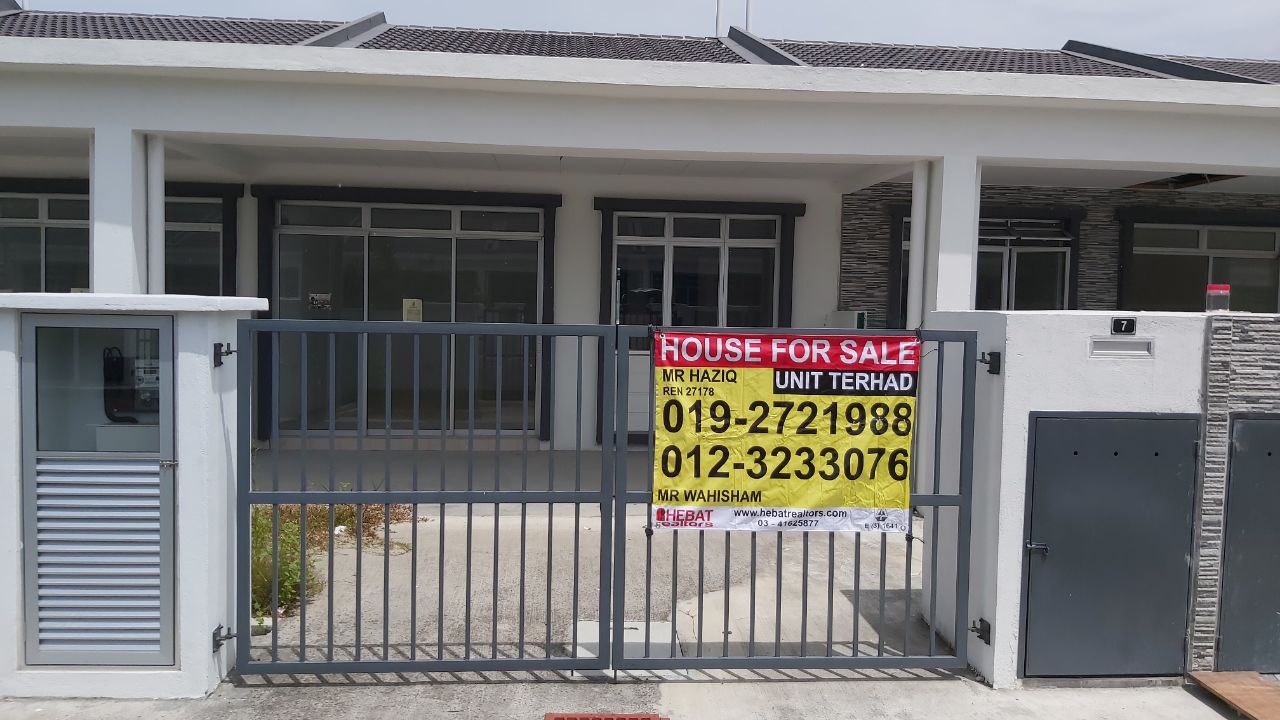 New House Taman Iram Perdana Jalan Waja - photo 2