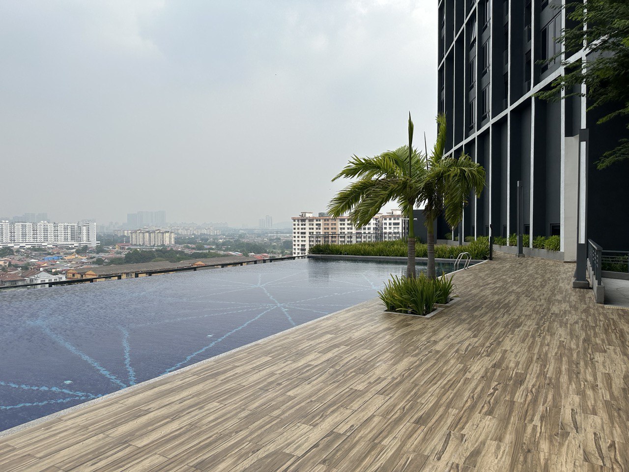 Aera Residence Sunway View Tingkat 33 Ms Ho - photo 13