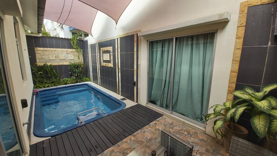 Jentayu Bandar Baru Enstek Luxury Bungalow - photo 2