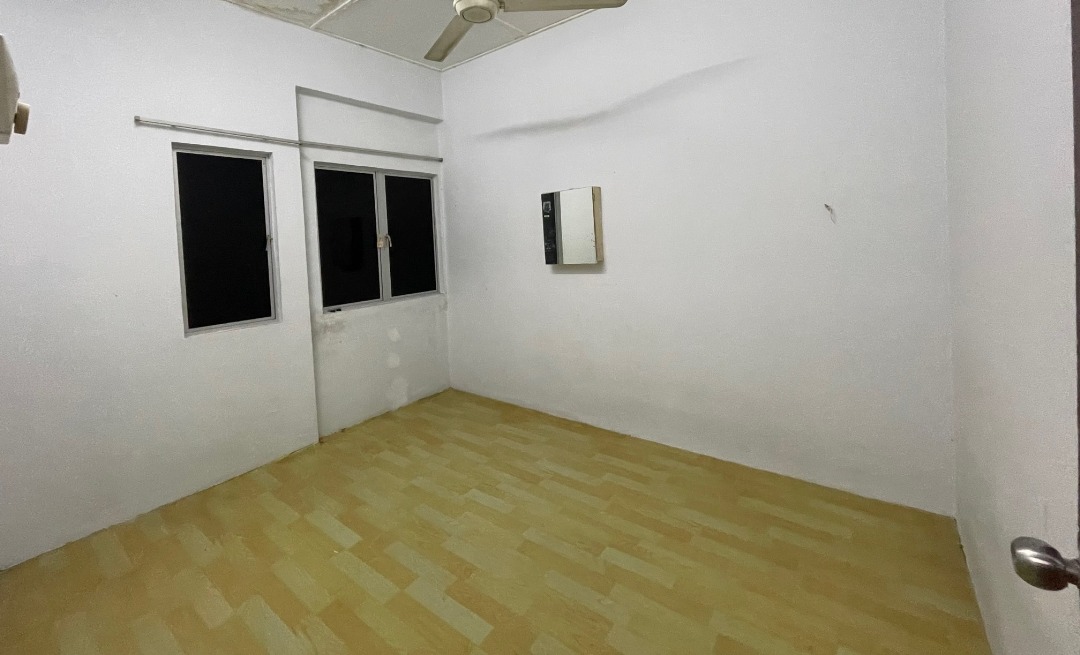 WTL Flat Taman Mulia Jaya, Ampang - photo 3